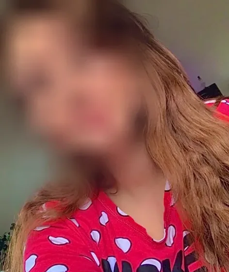 Aada, 31