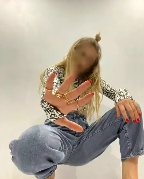 Anniina, 35