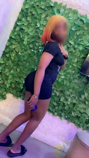 Emma, 25