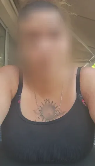 Nathalie, 37