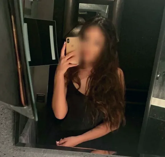 Tiia, 24
