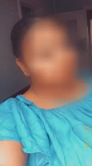 Yasmin, 29